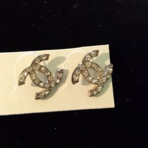NWOT INSPIRED C EARRINGS NOT AUTHENTIC